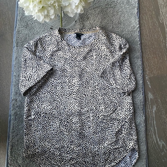 Club Monaco Top - XS - Like New! - Picture 2 of 7